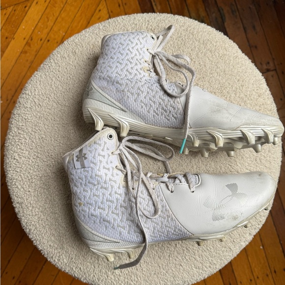 Under Armour Women’s Highlight MC Lacrosse Cleat - Picture 1 of 9